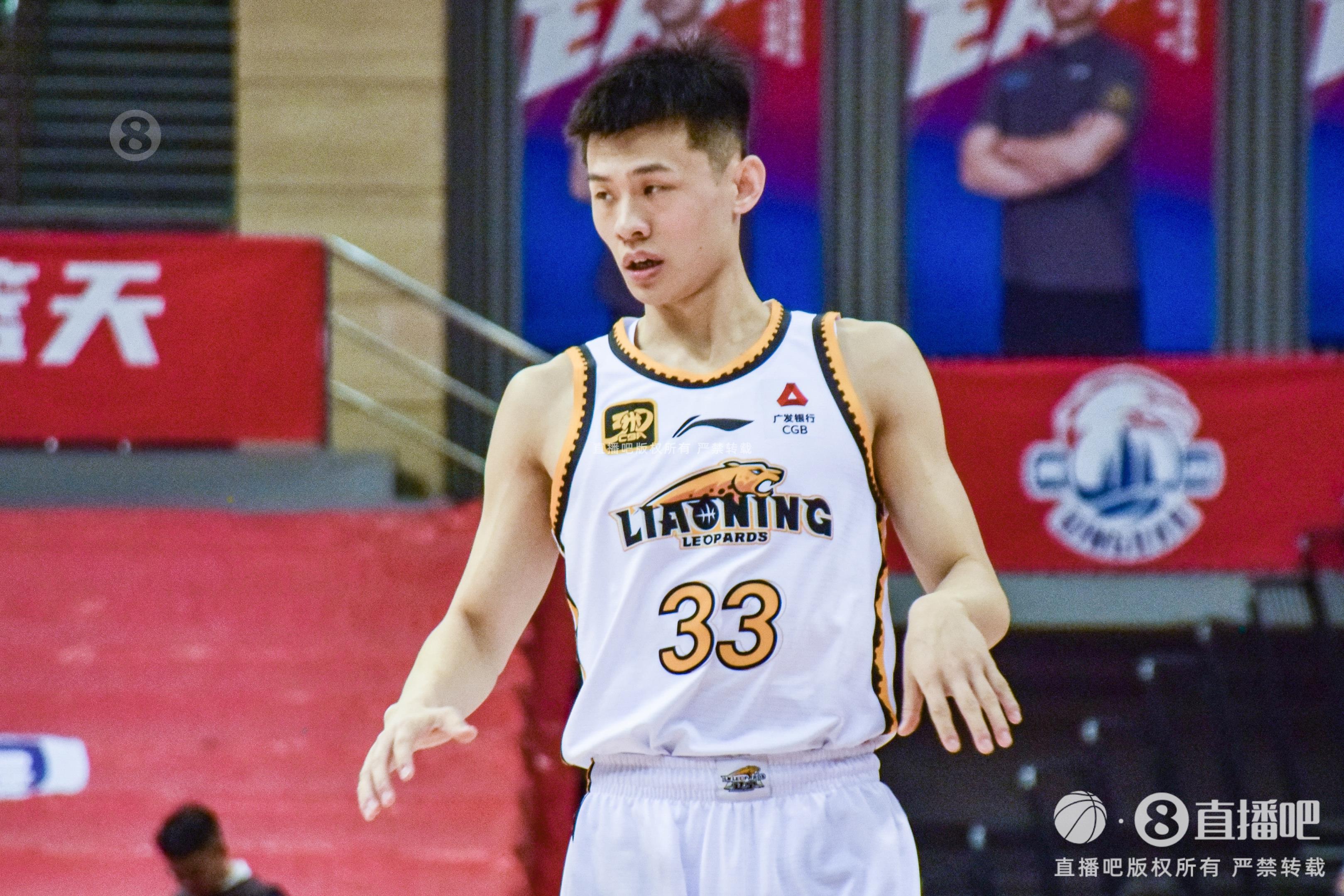 盡力了！王嵐嵚末節(jié)2記三分 全場18分鐘4中3拿到10分